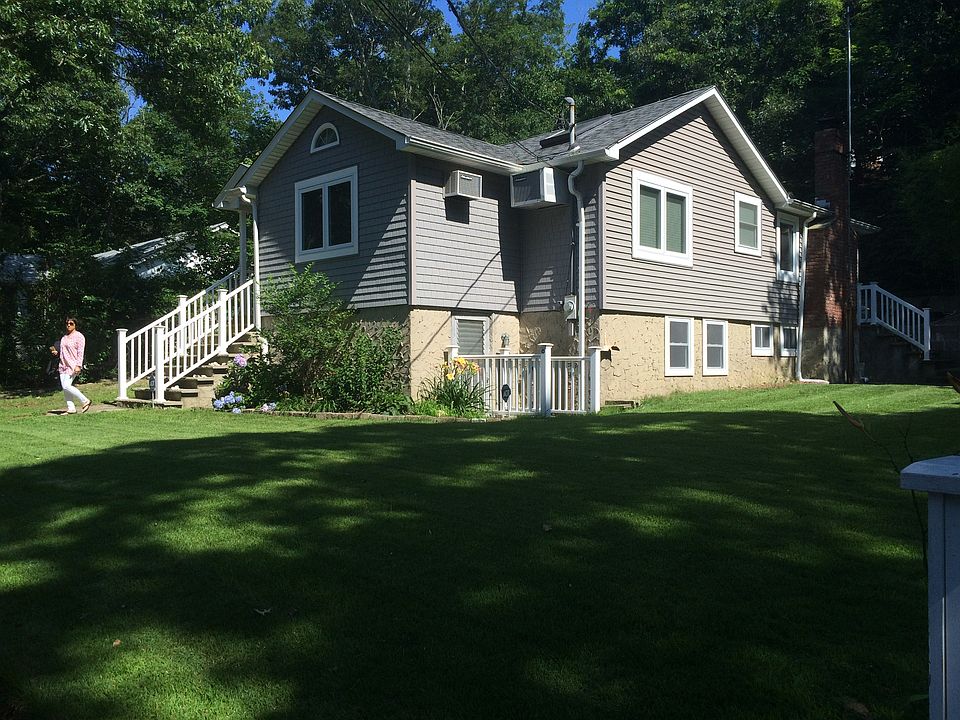 1st image of 25 Longview Dr