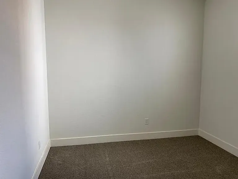 2434 Urdaneta Way — Photo 16