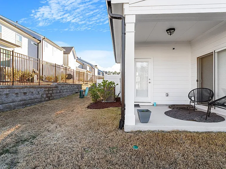 236 Marbella Grove Ct — Photo 30