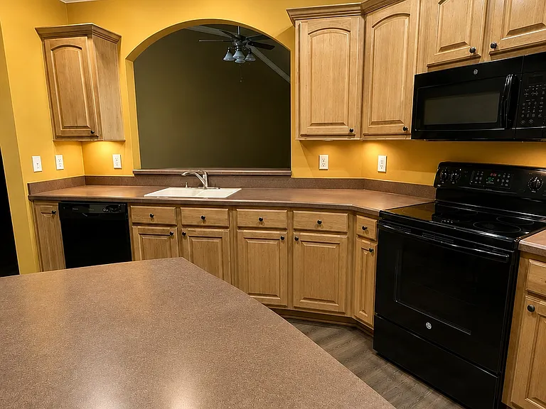 4120 Covington Dr — Photo 17