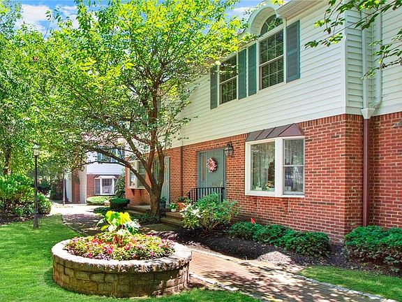 2nd image of 241B Amboy Ave #241