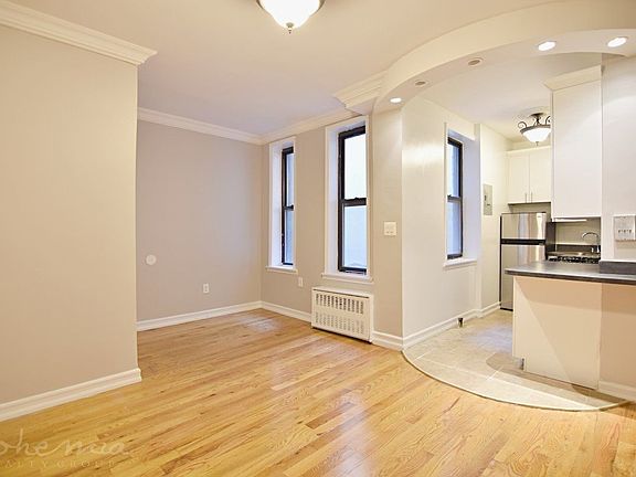 3rd image of 100 W 118th St APT 2A