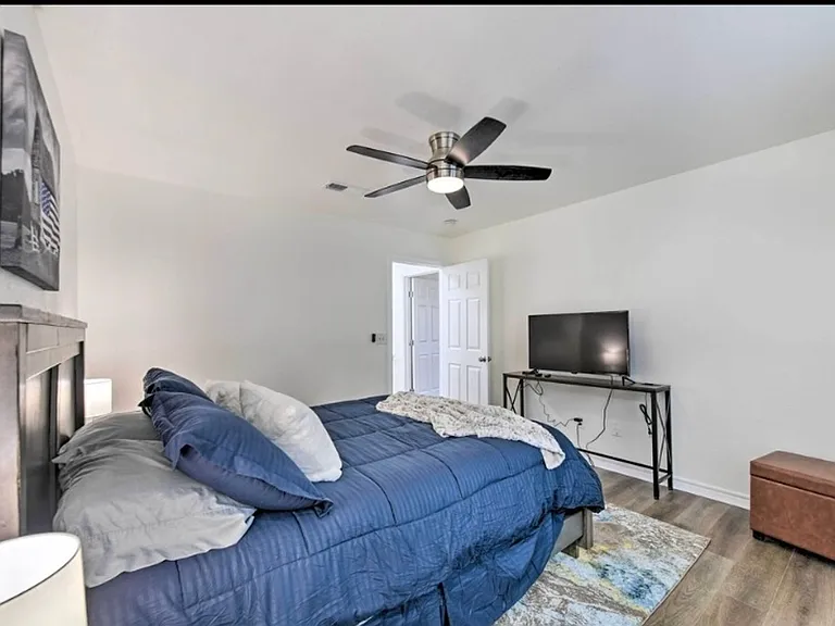 2533 S 3rd St — Photo 18