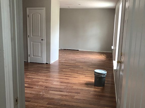 3rd image of 1112 Fournet St