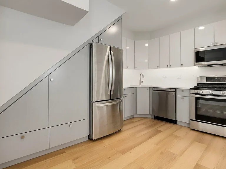 4340 N Oakley Ave #CH — Photo 13