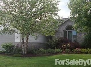 1402 Meadowbrook Dr, Cleveland, WI 53015