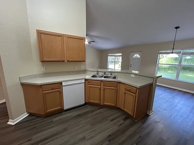 1227 Webster St — Photo 5
