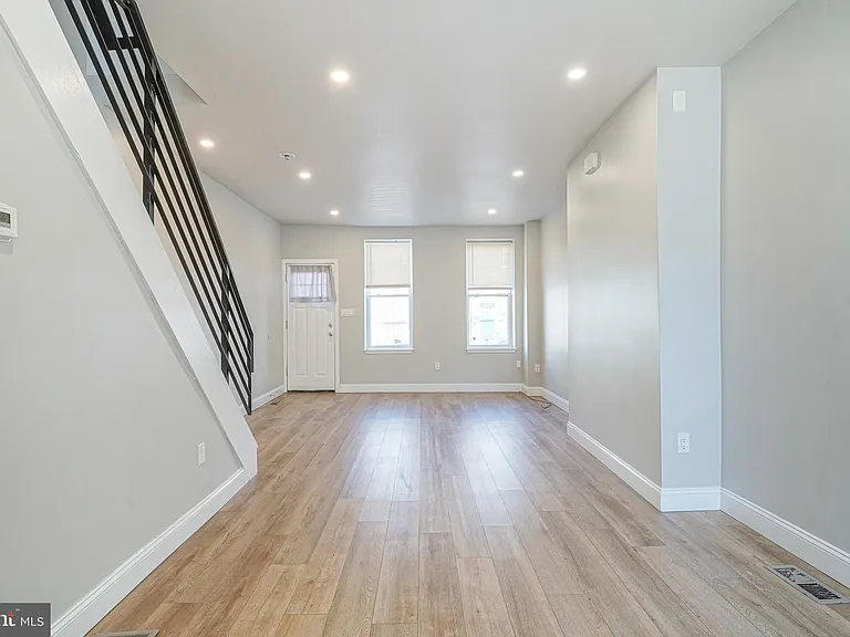 3037 Tulip St — Photo 10