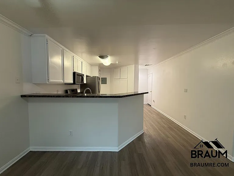 7323 WINNETKA — Photo 15