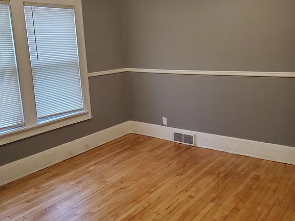 Hardwood through out (Lower)