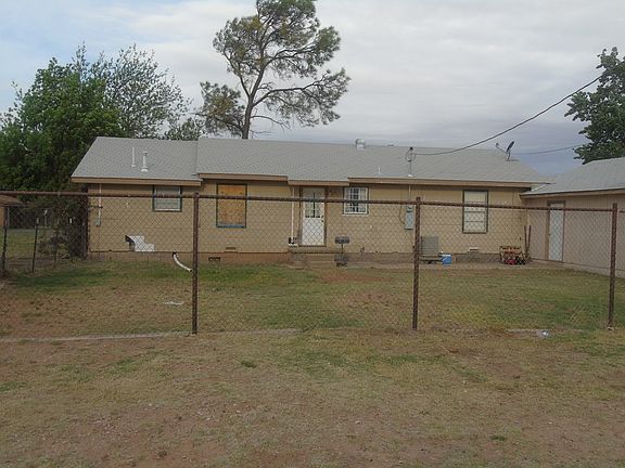 3rd image of 2301 Brook Dr