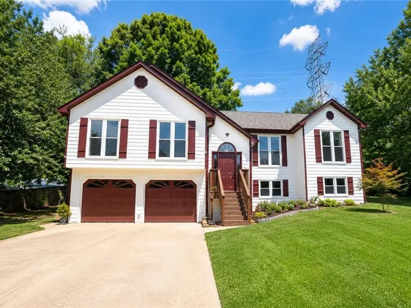 29 Whistle Stop Dr SW, Cartersville, GA 30120