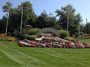 143 Diamond Spring Dr, Monroe Twp, NJ 08831