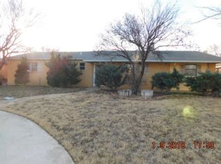 610 SW 17th St, Seminole, TX 79360