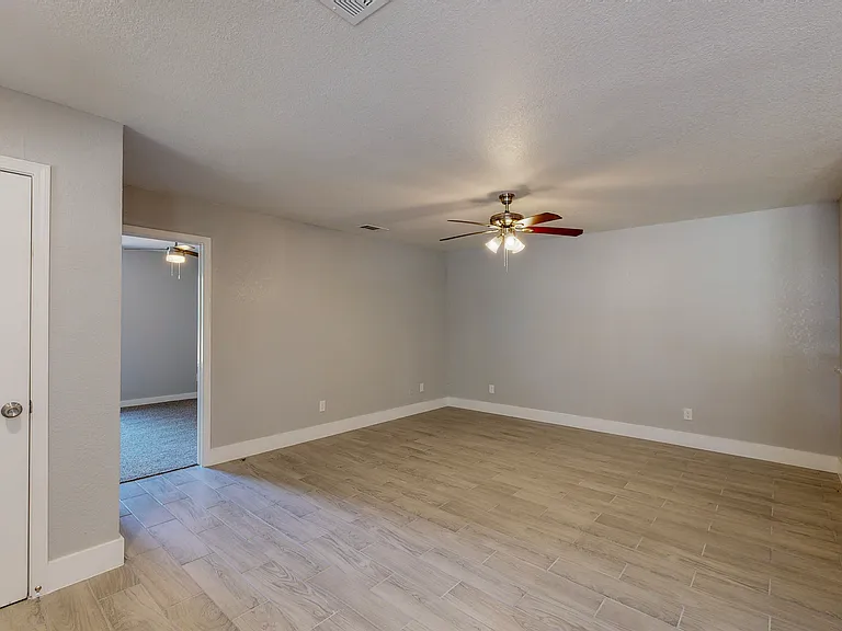 7610 S State Highway 34 — Photo 11