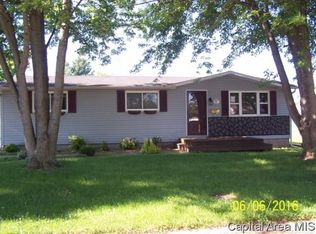 808 W Jackson St, Abingdon, IL 61410