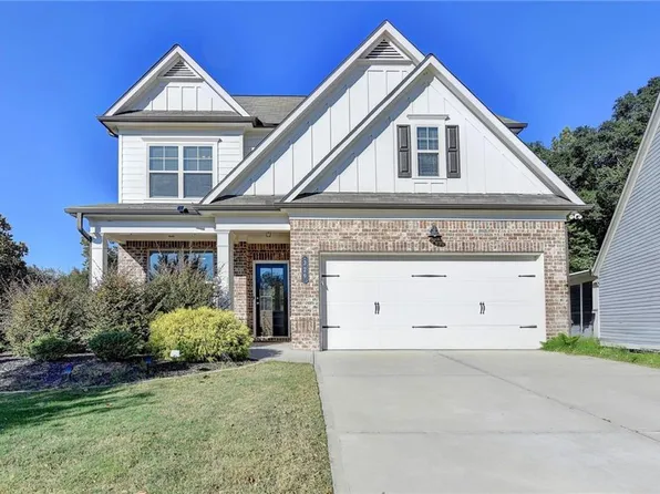 329 Winterset Cir, Hoschton, GA 30548