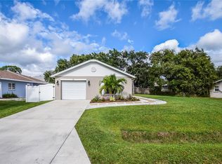 92 Stanford Rd, Venice, FL 34293