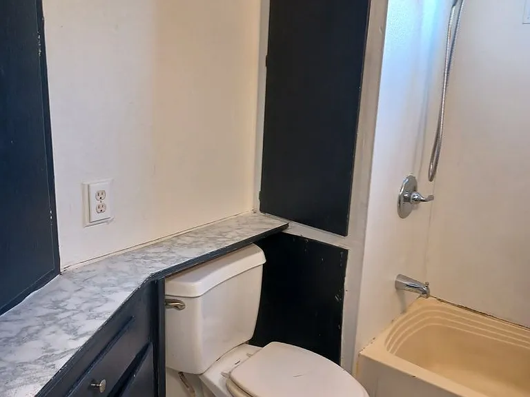 8305 McDaniel Dr — Photo 15