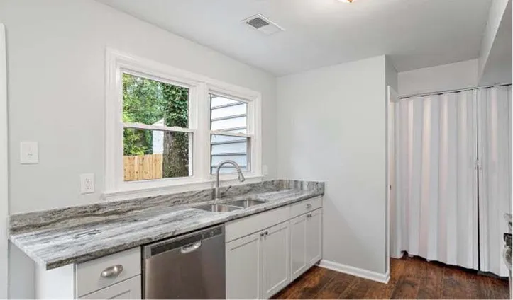5534 Walker Mill Rd — Photo 9