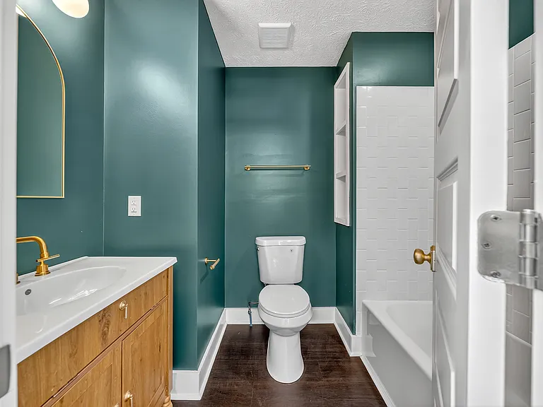 2806 Beacon Ave #B — Photo 37
