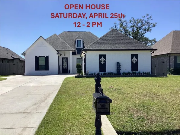 130 Cypresswood Dr, Belle Chasse, LA 70037