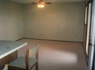 526 Notch Ln, Branson West, MO 65737