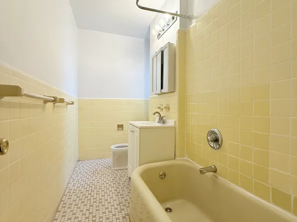 35-54 83rd Street image 7 of 9