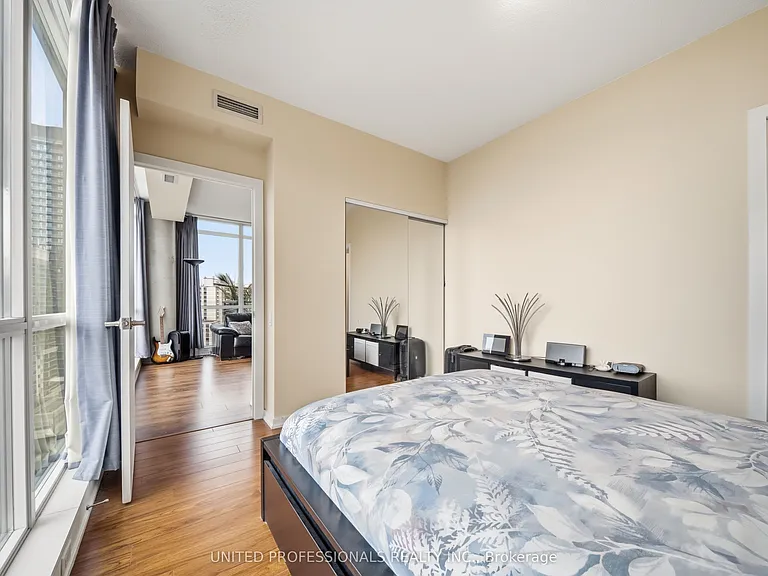 30 Canterbury Pl #1507 — Photo 16