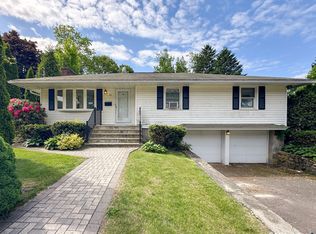 38 Fleetwood Drive, Waterbury, CT 06706