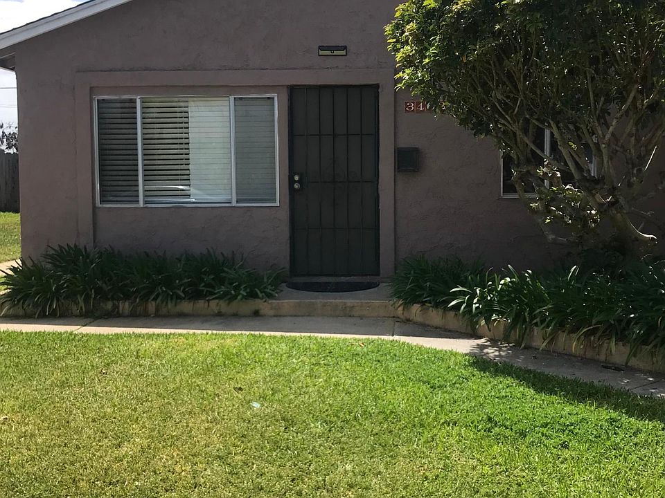 Two bedroom, 1 bathroom, and 1 garage.