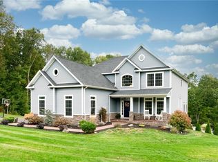 81 Laurelwood Dr, Plantsville, CT 06479