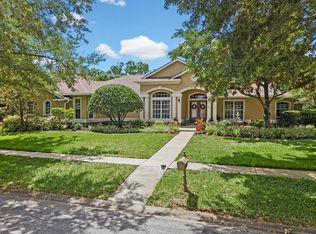 19617 Eagle Crest Dr, Lutz, FL 33549