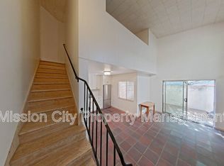 1016 E Canon Perdido St #F, Santa Barbara, CA 93103