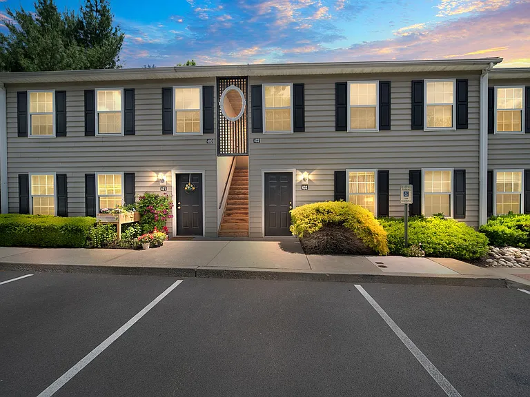 The Fairways Apartments and Townhomes — Photo 21