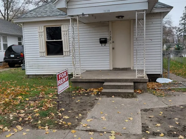1138 Fremont St, South Bend, IN 46628