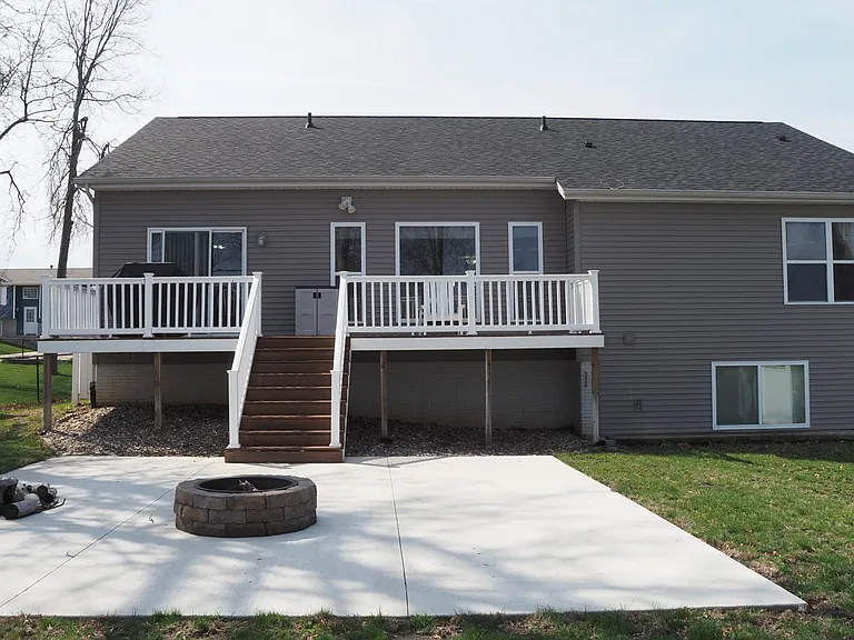 170 Grand Ave — Photo 29