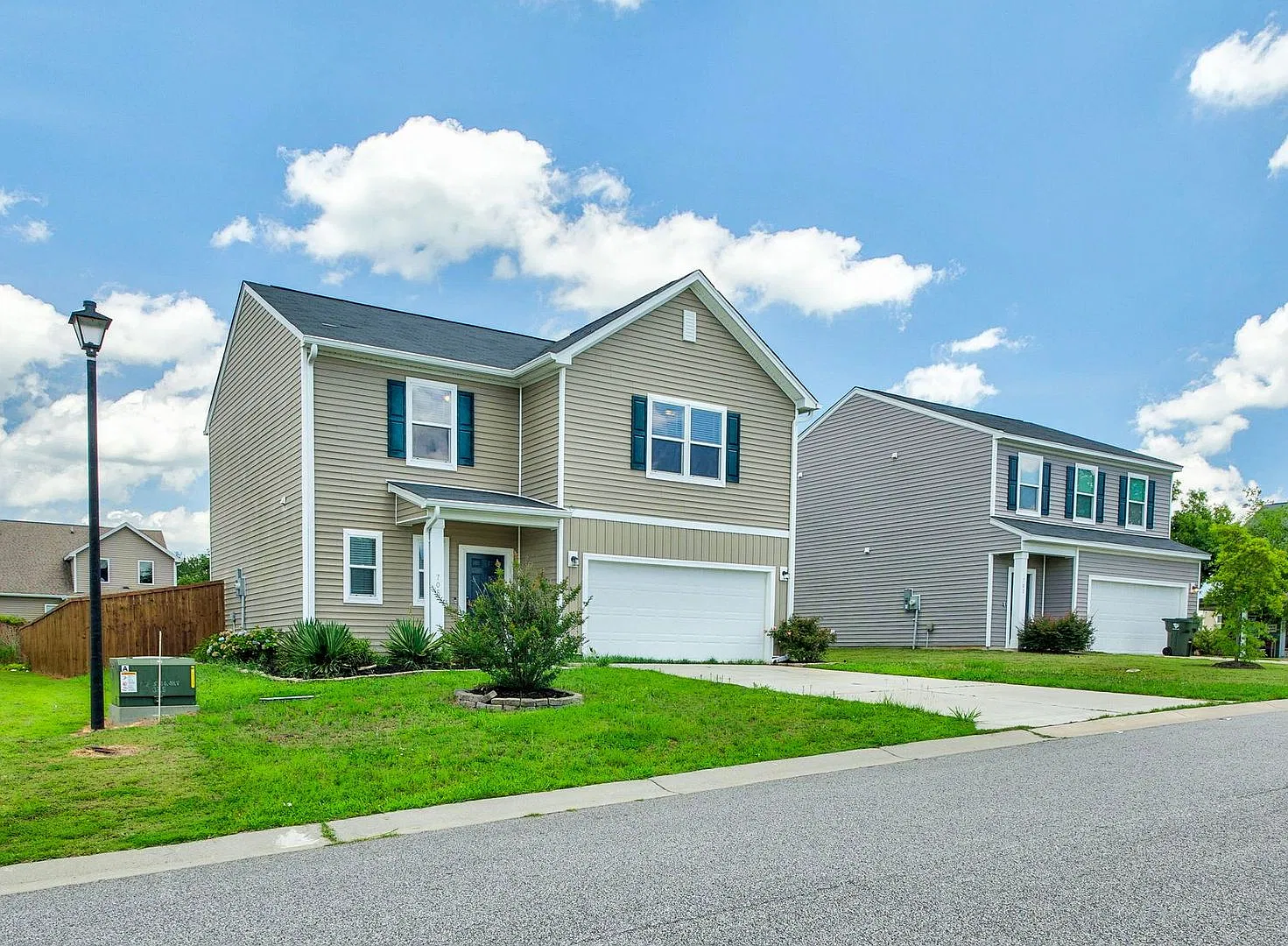 Spacious Moncks Corner Home — Photo 1