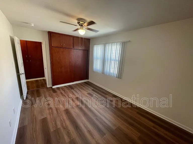 9449 S Normandie Ave #2 — Photo 15