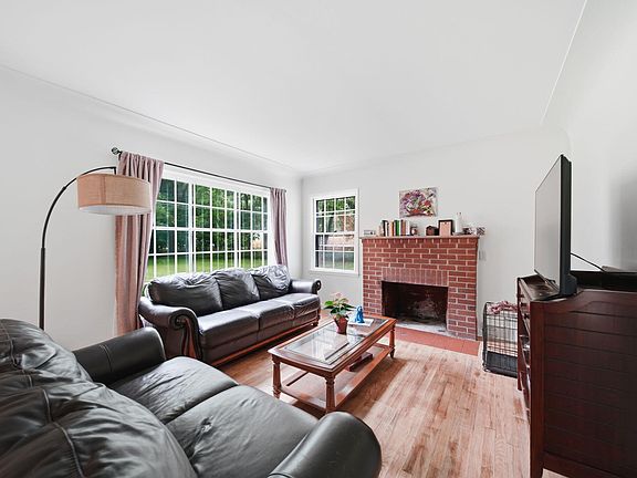 2nd image of 4023 Horton Rd