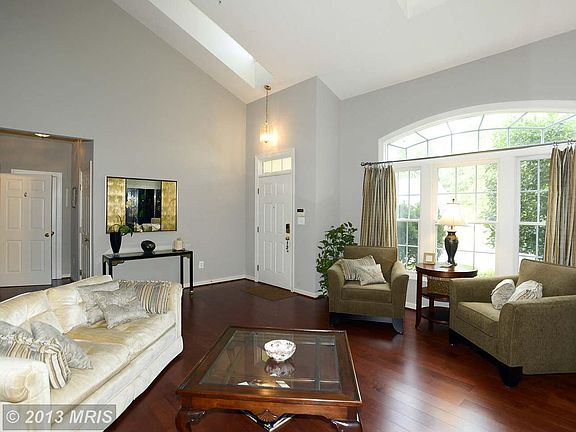 5th image of 362 Southport Dr