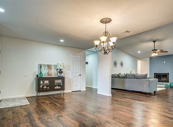 5th image of 4809 Brandenburg Ln