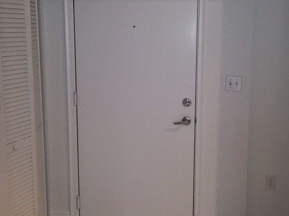 2nd image of 18800 NE 29th Ave APT 521