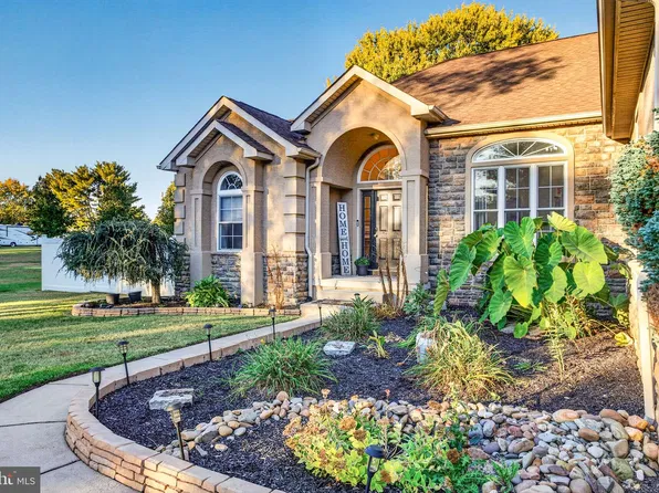 242 Glassboro Rd, Williamstown, NJ 08094