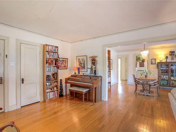 5th image of 1214 W 51st St