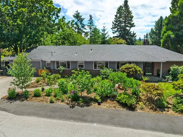 3015 SW Westwood Dr, Portland, OR 97225