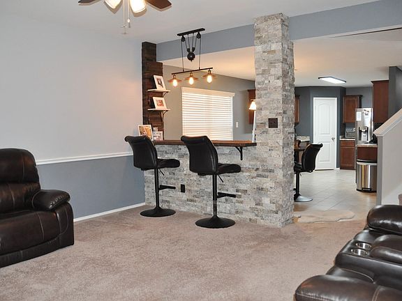 2nd image of 507 Plum Dr