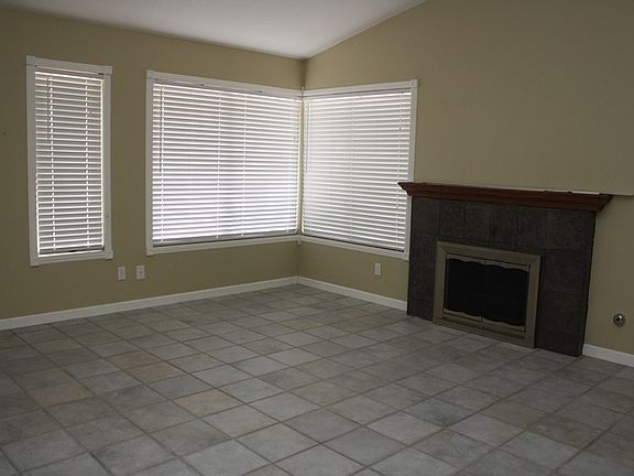 4th image of 3119 Blossom Glen Dr
