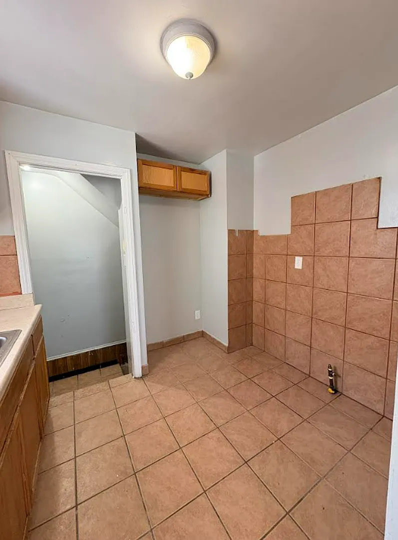 6181 Neff-3 Beds & 1 Bath For Rent! — Photo 3