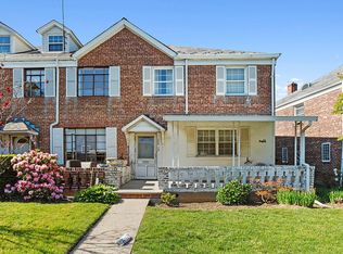 17619 77th Rd, Fresh Meadows, NY 11366